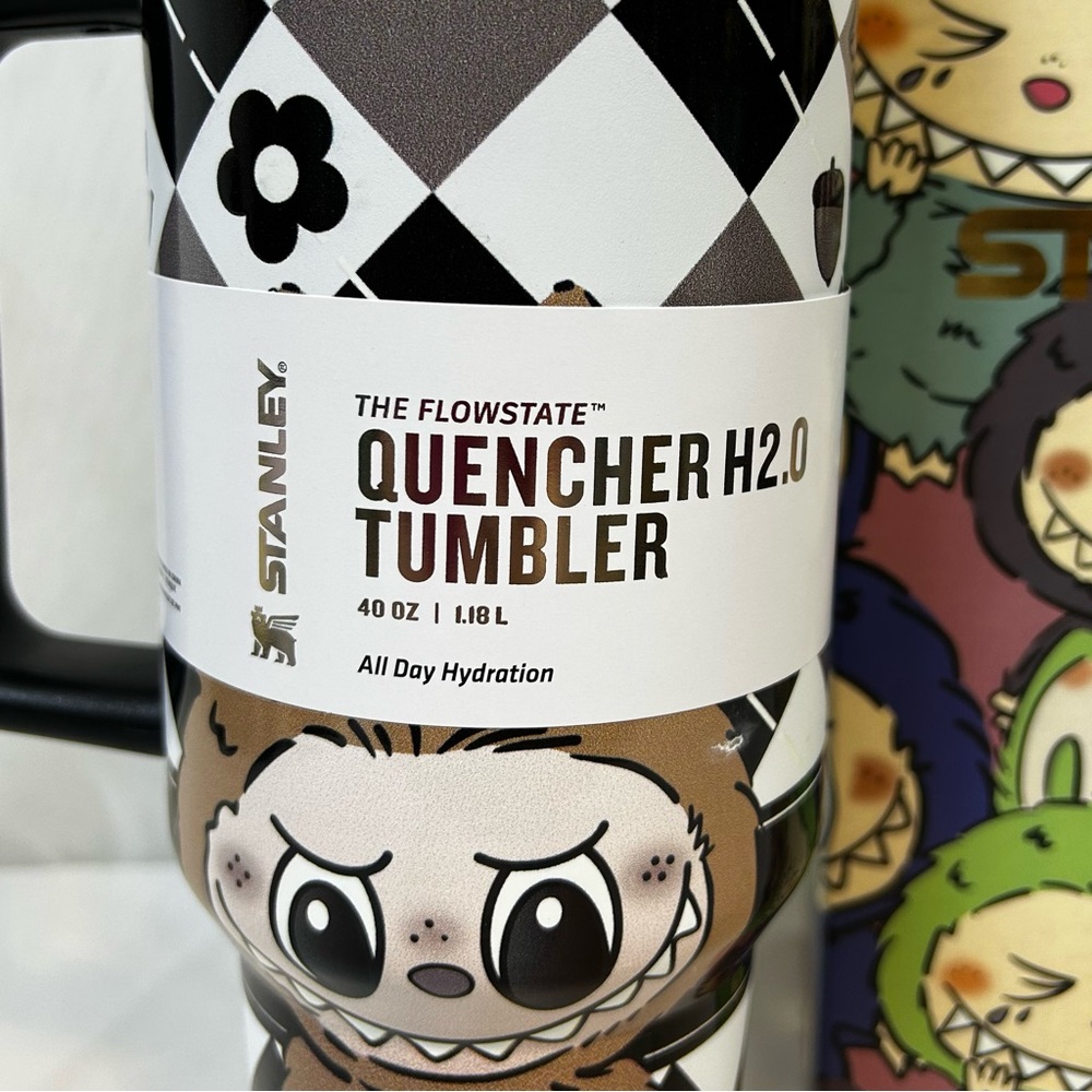New Stanley Labubu 40 Ounce Quencher H2O Tumbler - Picture 3 of 10